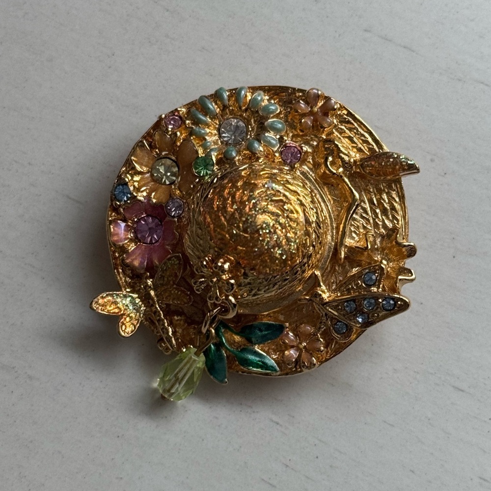KIRKS FOLLY PIN BROOCH SIGNED SUMMER BREEZE FANCY BONNET GOLD ENAMEL